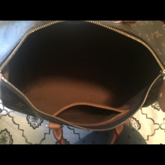 Lv bag - Picture 3 of 8